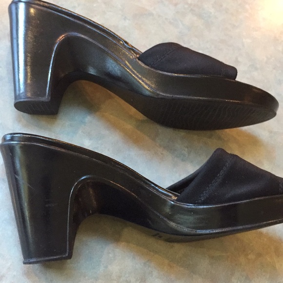 Stuart Weitzman black slides - Picture 4 of 6